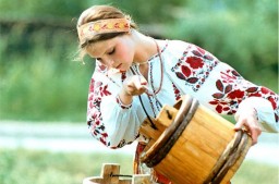 Раньше женщины вкладывали особый сакральный смысл в свои повседневные дела