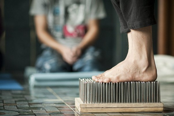 Стояние на гвоздях