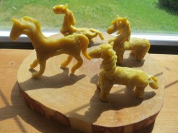 Лепим с ребенком из воска