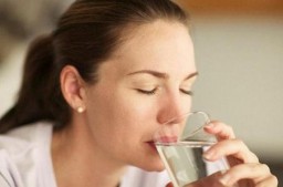 Почему нужно пить воду натощак