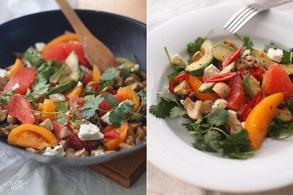 Салат с грибами, грейпфрутом, авокадо, томатами и брынзой