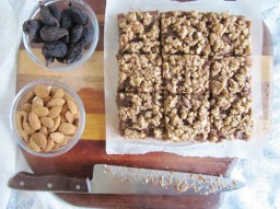 Инжирные пирожные с орехами