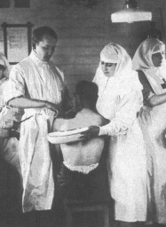 Полевой медик Александр Вертинский, Российская империя, 1910–е.