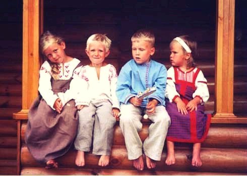 РАЗНИЦА В ВОСПИТАНИИ МАЛЬЧИКОВ И ДЕВОЧЕК РАЗНИЦА В ВОСПИТАНИИ МАЛЬЧИКОВ И ДЕВОЧЕК