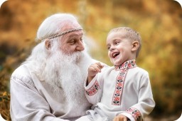 ​Из русского языка исчезают положительные образы.