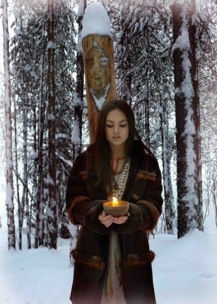 ​Однажды христианин сказал мне "Как Ты можешь поклоняться демону? Ты идолопоклонник а значит гореть тебе в аду!" .