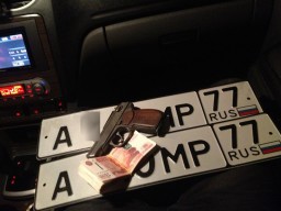 В профсоюзе полиции назвали виновников наезда спецмашины с номером АМР на гаишника в столице