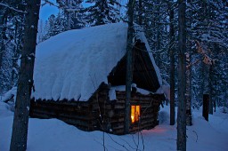 Одичалая: как сейчас живет отшельница Агафья Лыкова, похоронившая в лесу всех родных людей? Уже 30 лет вокруг нее нет ни души