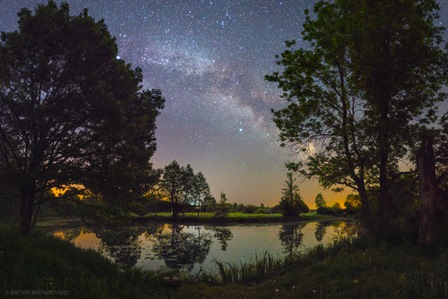Густеет ночь над деревушкой... Густеет ночь над деревушкой...