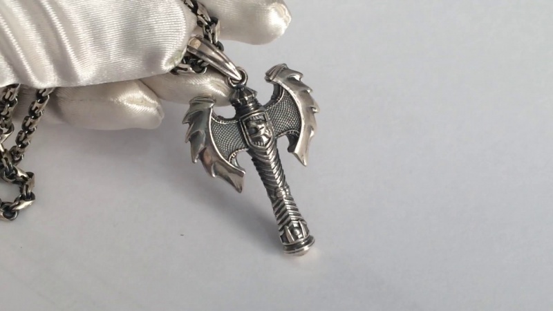 Летучий топор Славянский оберег. Ручная работа. Серебро