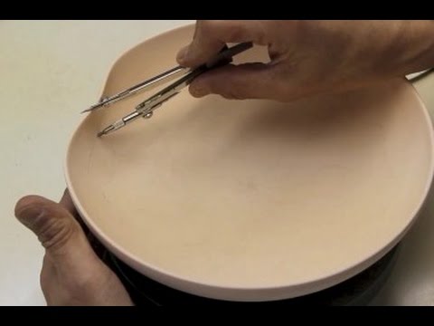 Он взял глиняную миску и циркуль. Спустя 3 минуты я не поверил своим глазам!