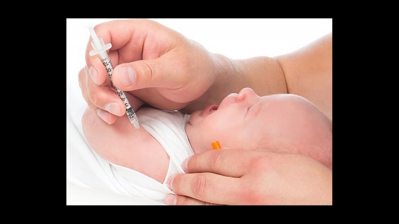 Заколоть ребёнка прививками прямо в роддоме - какая радость тупой мамаши! Г.Червонская