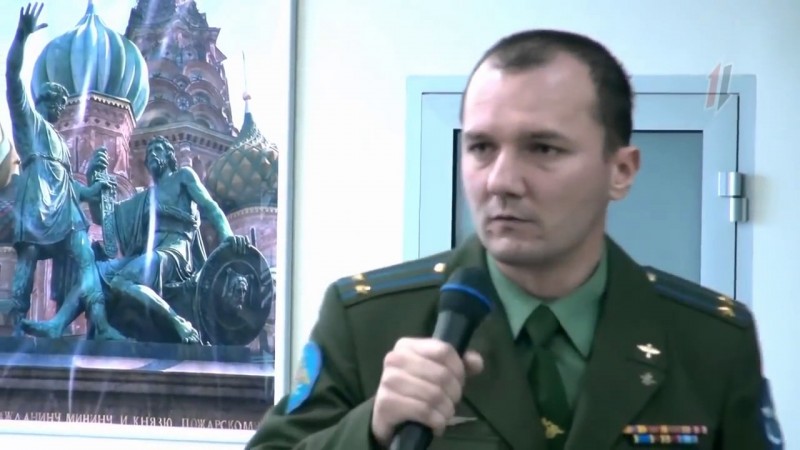 Русский ОФИЦЕР режет ПРАВДУ МАТКУ...