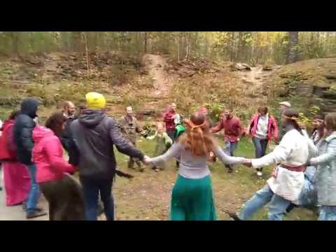 Жила-была бабка - плясовая игра