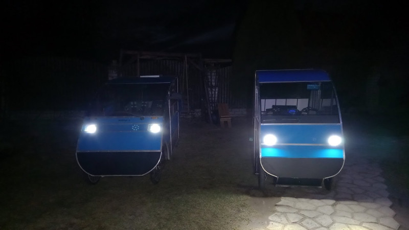 Белорусский веломобиль, поездка ночью. Belarusian velomobile, night ride.
